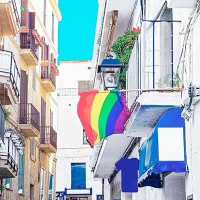 hostal termes sitges barcelona servicios calle bandera gay - Servicios Hostal en Sitges